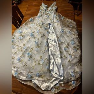 UNIQUE prom dress, size 4